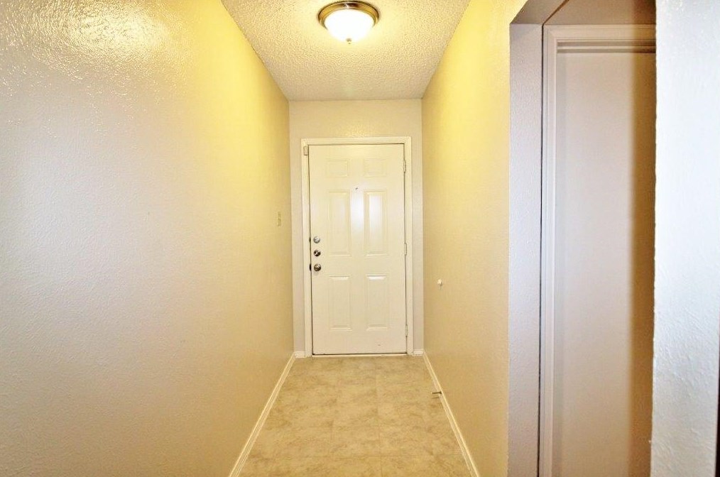 600 Morning Glory Ln, Bedford, TX 76021