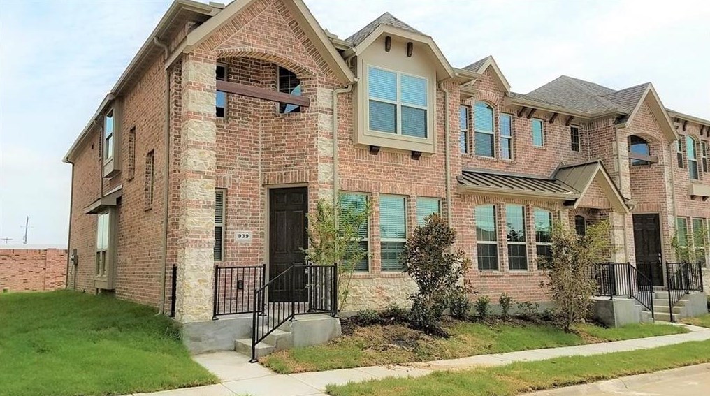 939 Shelby Ln, Frisco, TX 75056