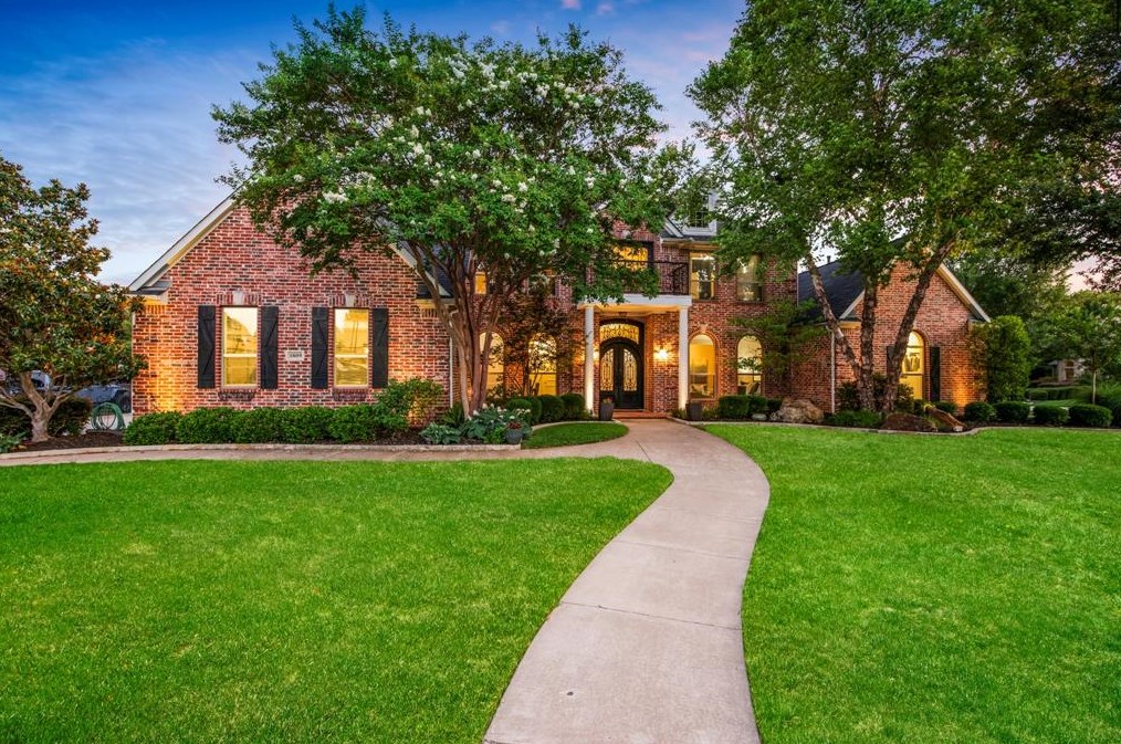 1809 Rustling Brook Ct, Grapevine, TX 76092-8322