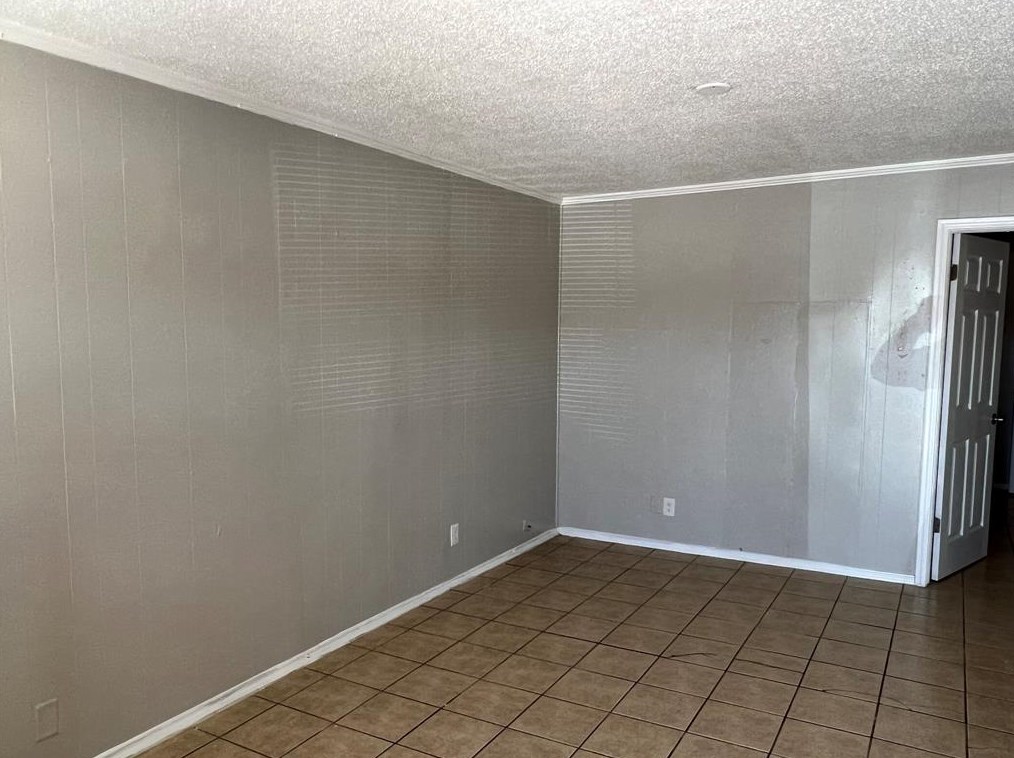1585 N Mill St, Lewisville, TX 75057