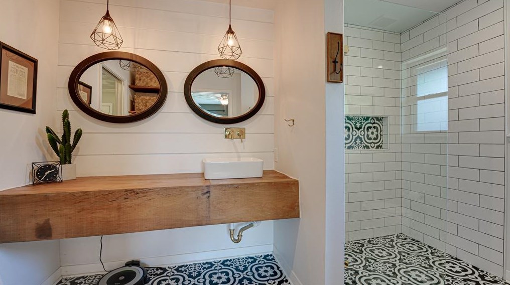 8931 Stanwood Dr, Dallas TX exterior