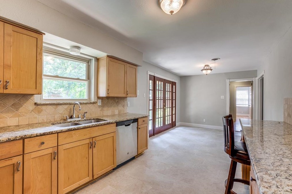 7131 Rutgers Dr, Dallas TX 75214-1760 exterior