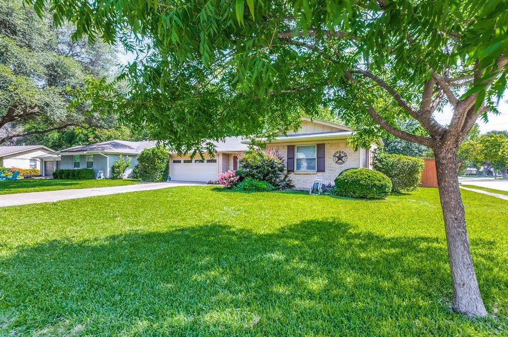 7131 Rutgers Dr, Dallas, TX 75214-1760