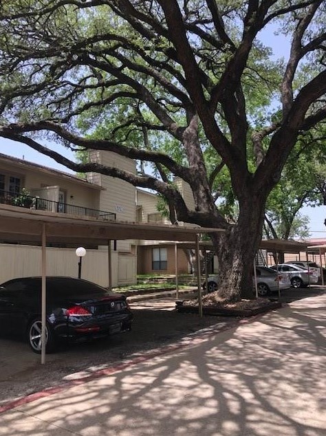 6646 Lovers Ln, Dallas TX  75214-1697 exterior