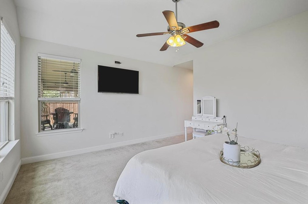 917 Llano Fls Dr, Mckinney TX  75071-3552 exterior