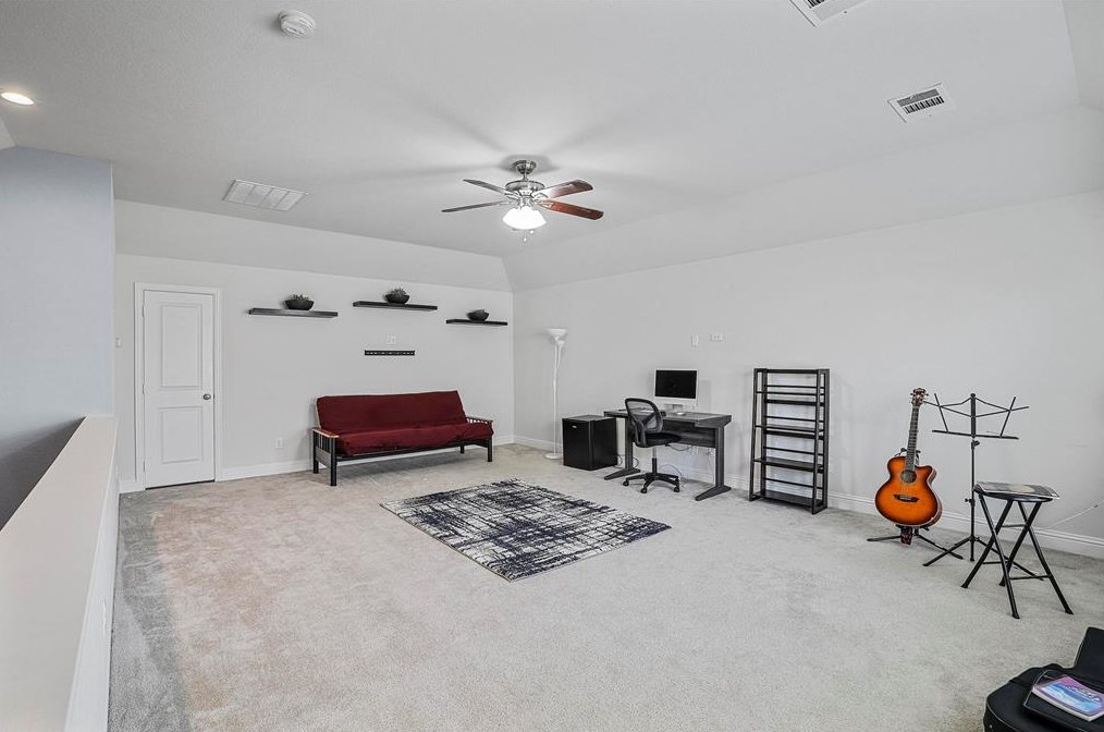 917 Llano Fls Dr, Mckinney TX  75071-3552 exterior