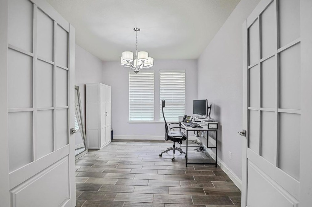 917 Llano Fls Dr, Mckinney TX  75071-3552 exterior