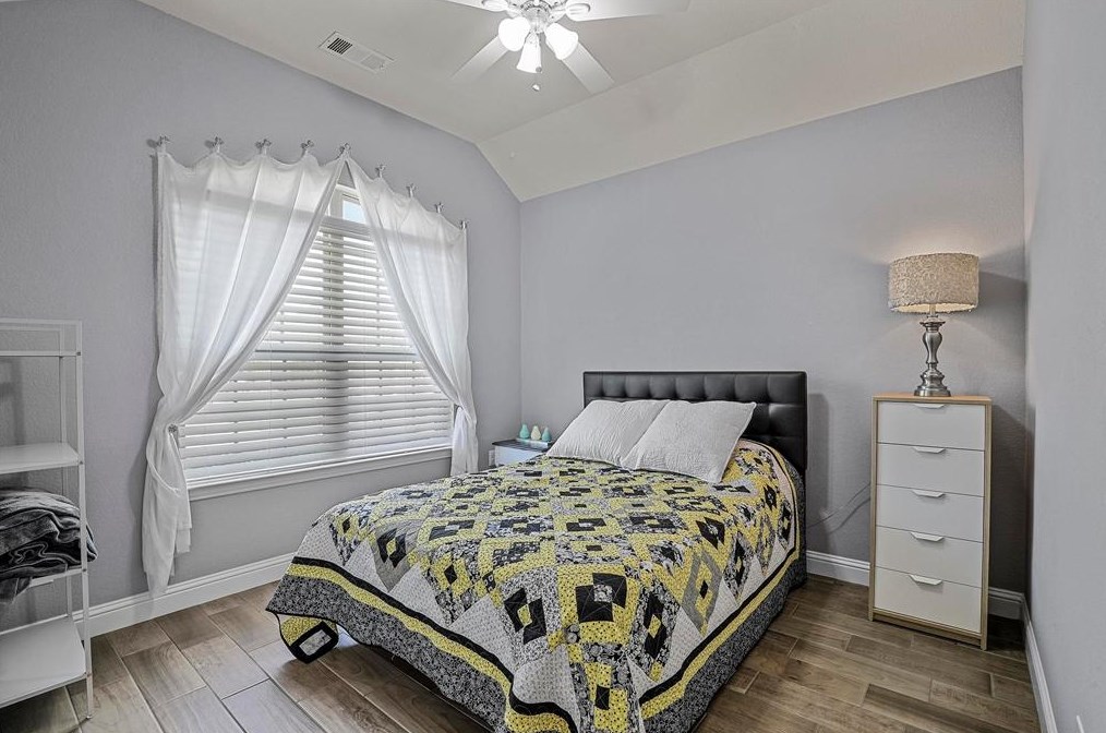 917 Llano Fls Dr, Mckinney TX  75071-3552 exterior