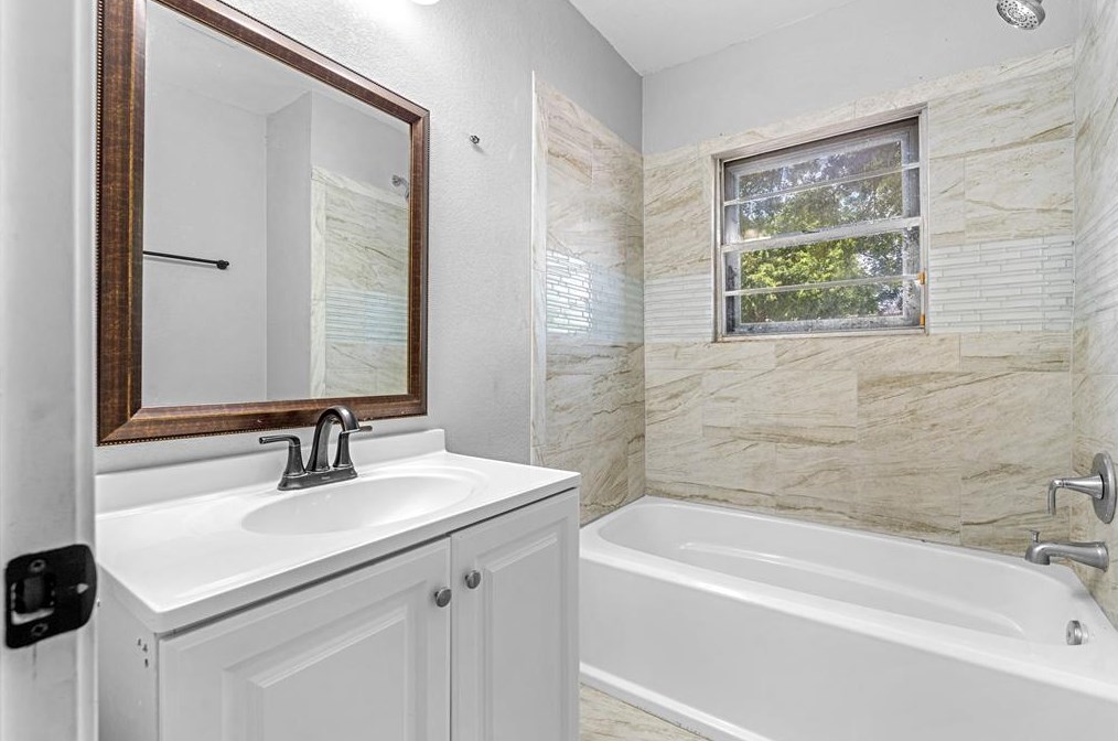 1603 Wilbur St, Dallas TX 75224-1612 exterior