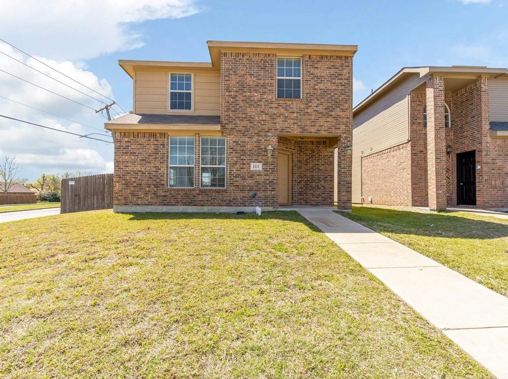 101 Callender Dr, Fort Worth, TX 76108