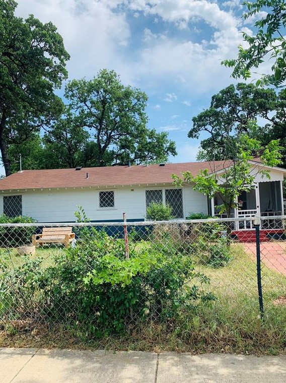 3204 Grayson St, Fort Worth, TX 76119