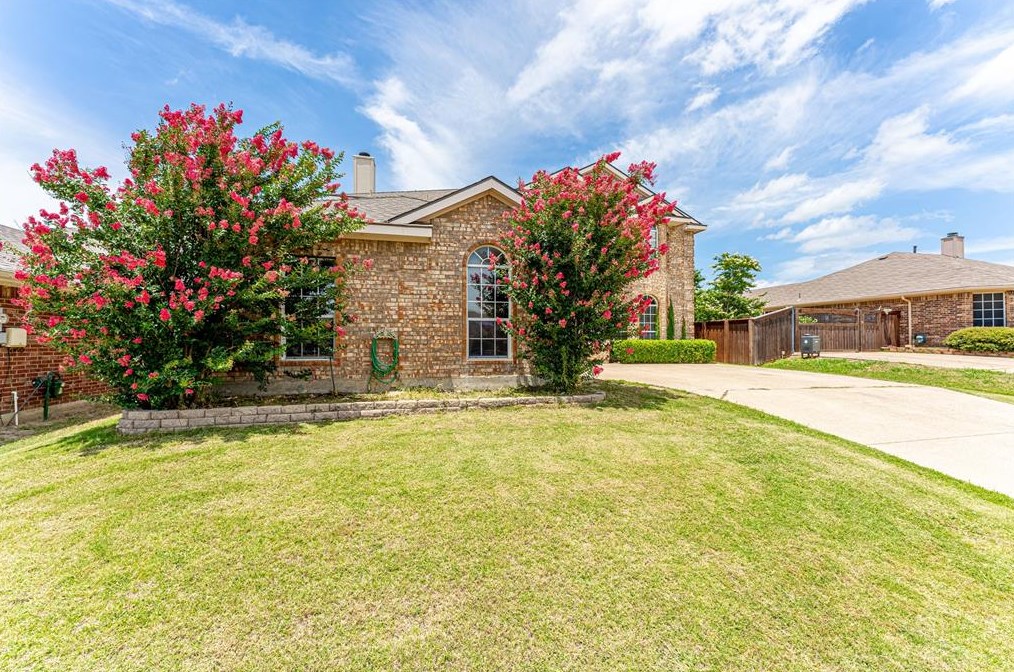 1813 Thornhill Way, St Paul, TX 75098