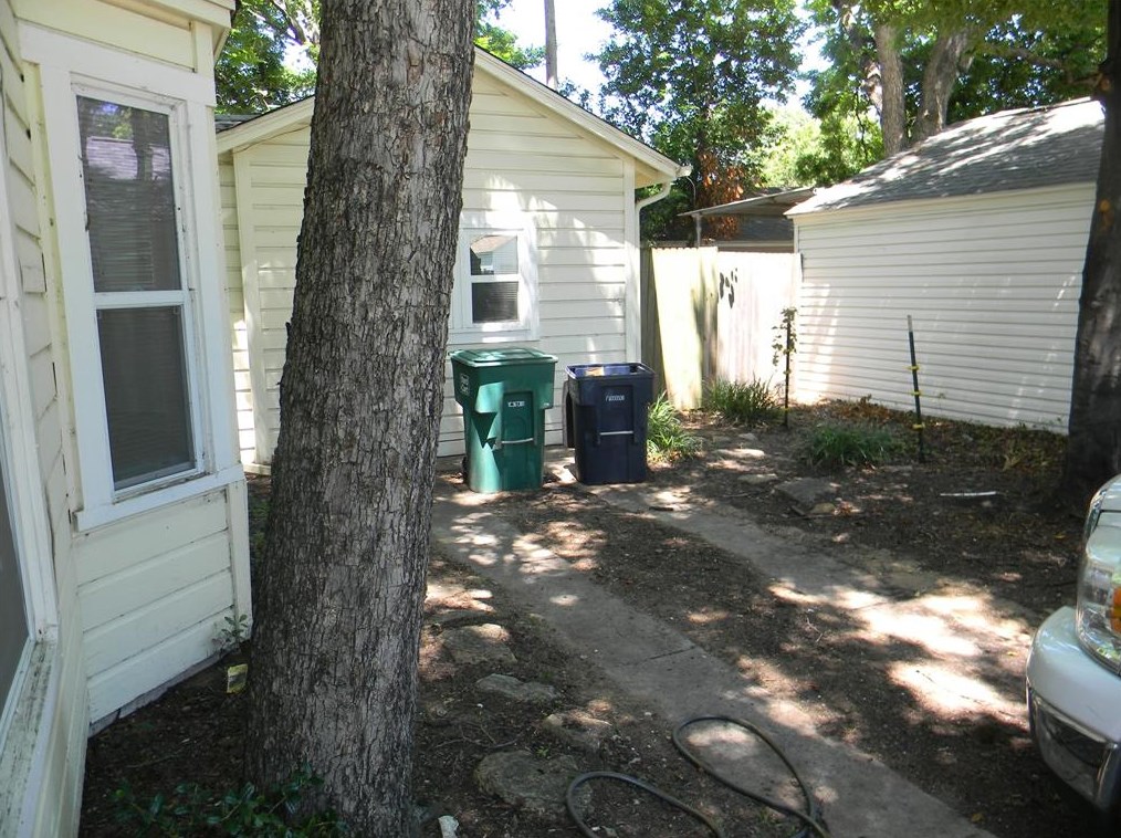 1121 Fairview St, Fort Worth, TX 76111