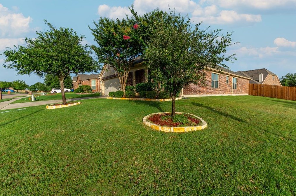 5033 Diamond Peak Ct, Mckinney TX  75071-3307 exterior