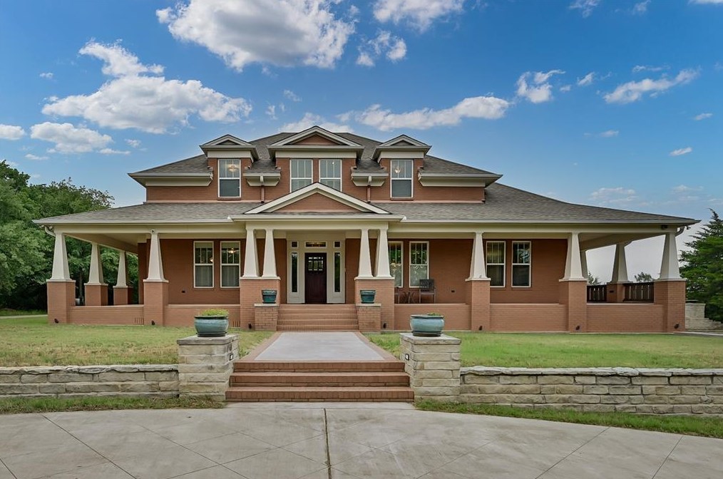 8113 Plum Creek Trail, Burleson, TX 76028