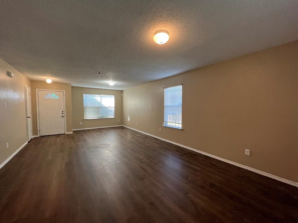 3372 Mojave Dr, Dallas TX  75241-6513 exterior