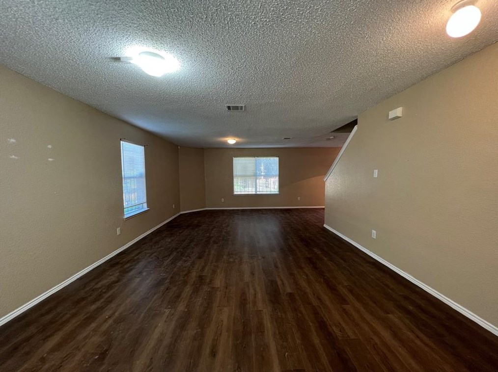 3372 Mojave Dr, Dallas, TX 75241