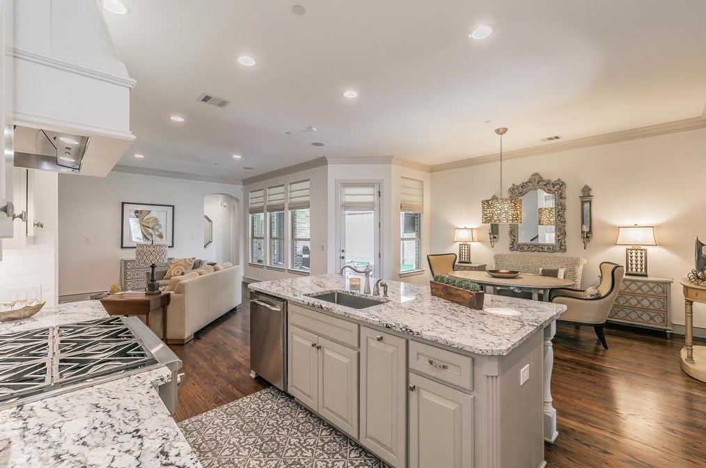 1809 Riviera Ln, Grapevine, TX 76092-5265