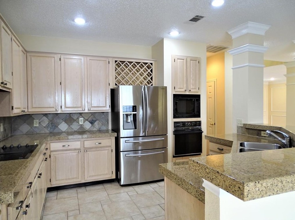 1700 Seminary Dr, Plano, TX 75075