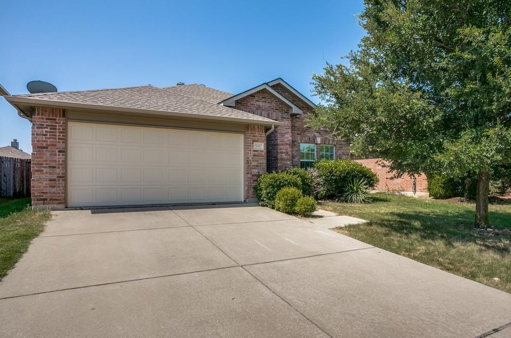 5617 Talons Crest Cir, Fort Worth, TX 76179