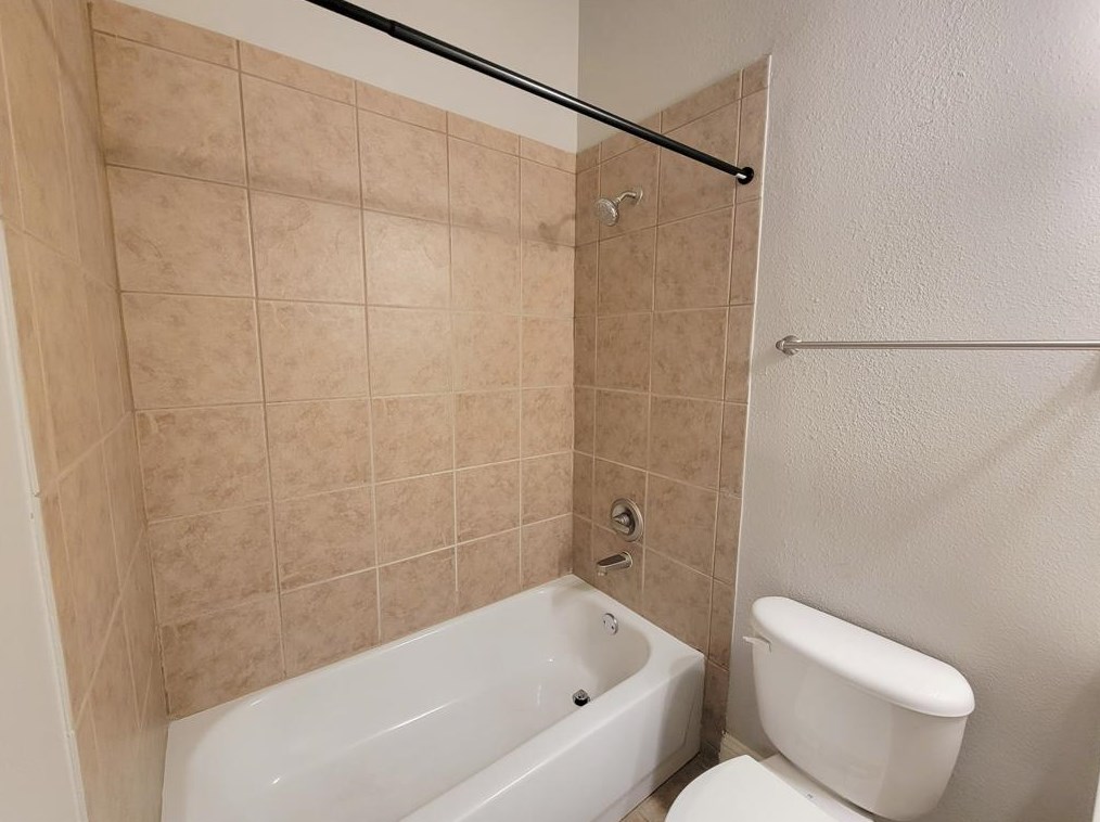 5824 La Vista Dr, Dallas TX  75206-7216 exterior