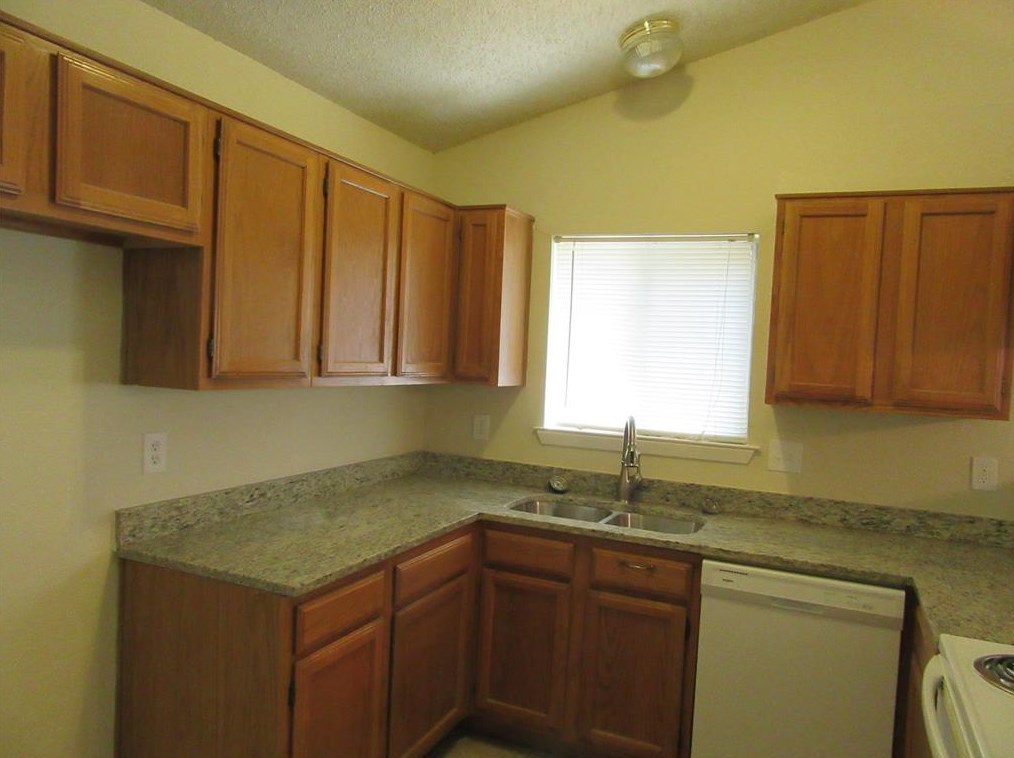 713 Denmark Dr, Mesquite TX  75149-3267 exterior