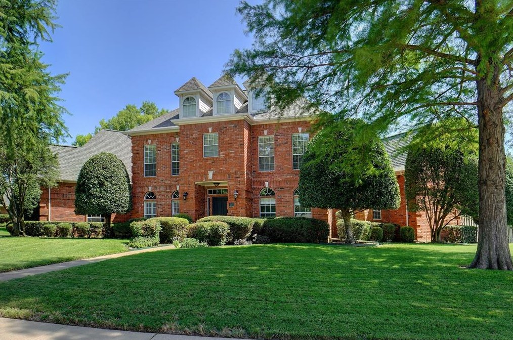 203 Donley Ct, Grapevine, TX 76092-5937