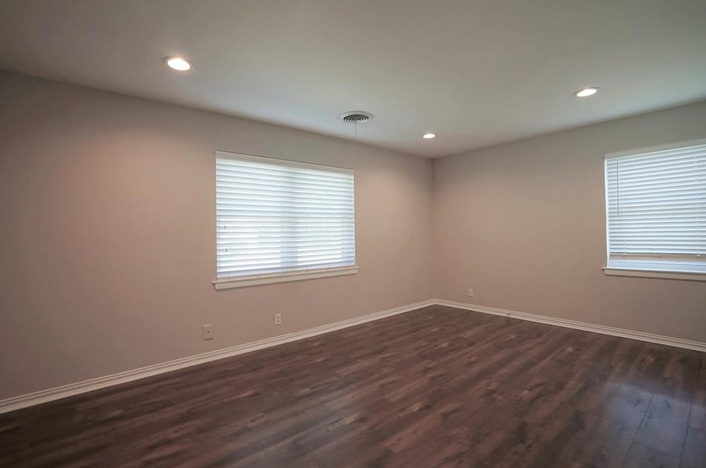 1013 Billie Ruth Ln, Hurst, TX 76053