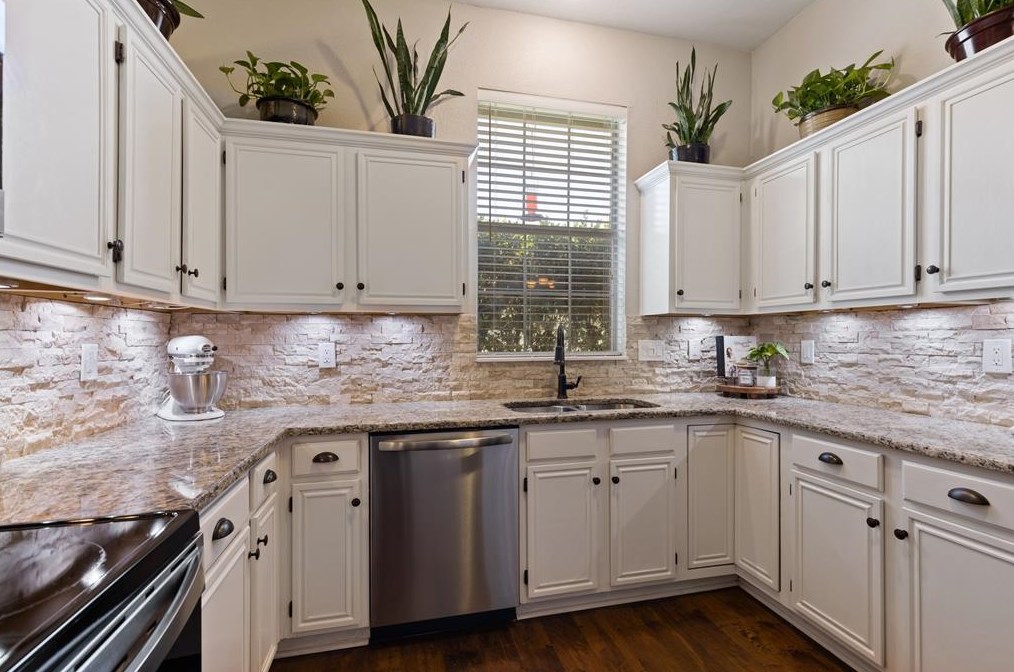 5618 Allen Ln, Rowlett TX 75088-7605 exterior