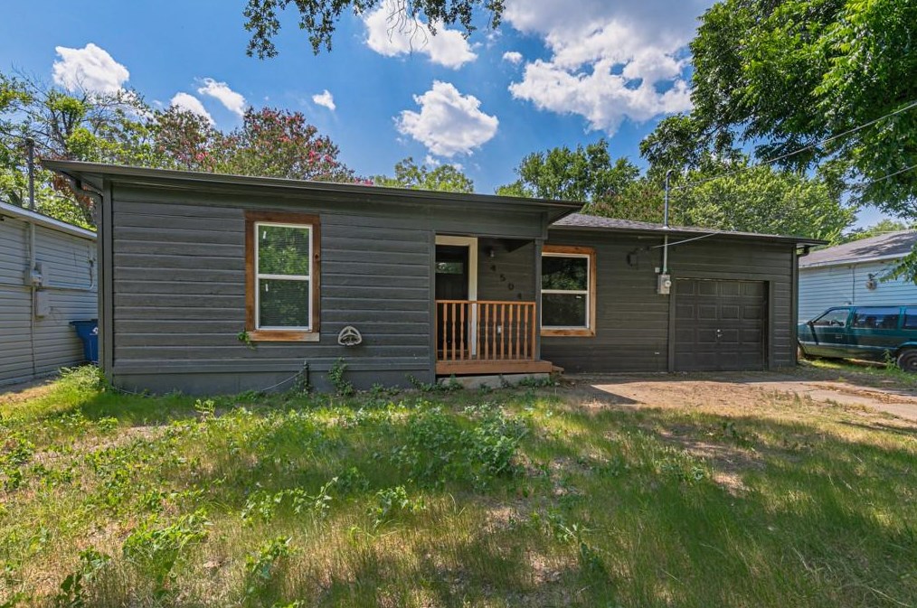 4504 3rd St, Greenville, TX 75401