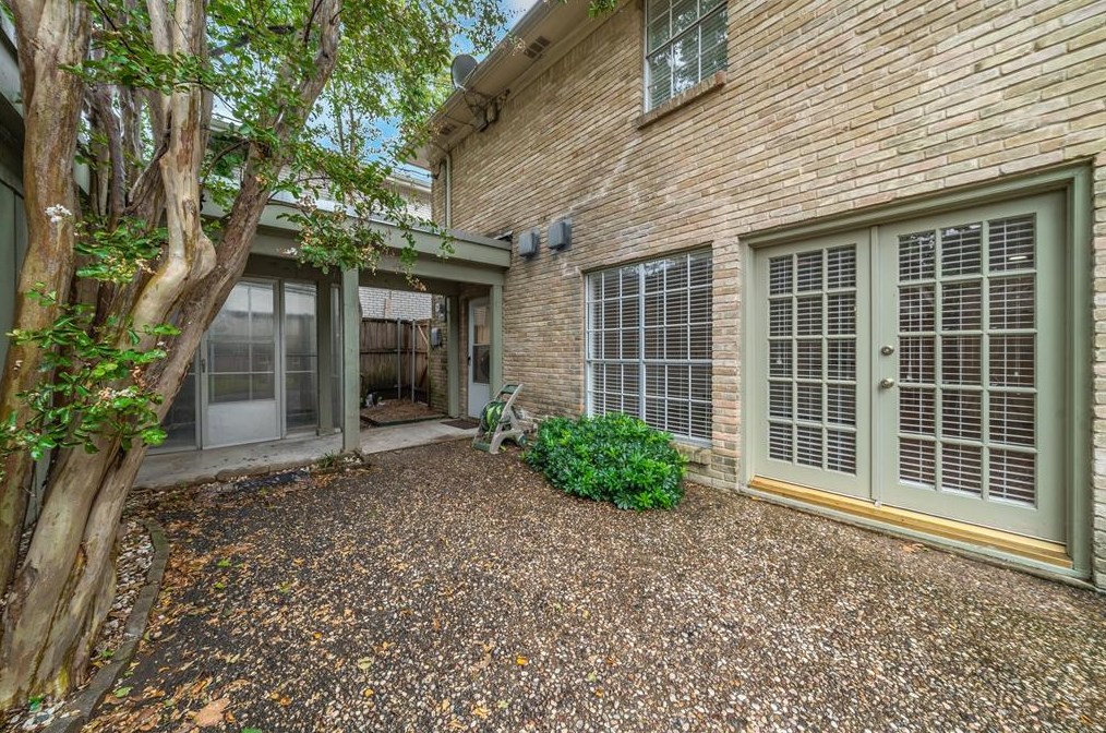 3638 Granada Ave, Dallas, TX 75205