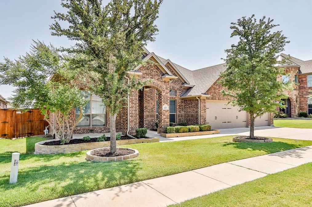 428 Hackworth St, Roanoke, TX 76262-3642