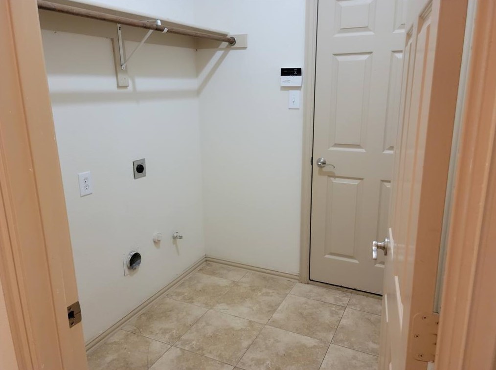 8201 Olympia Dr, Mckinney TX  75070-3250 exterior