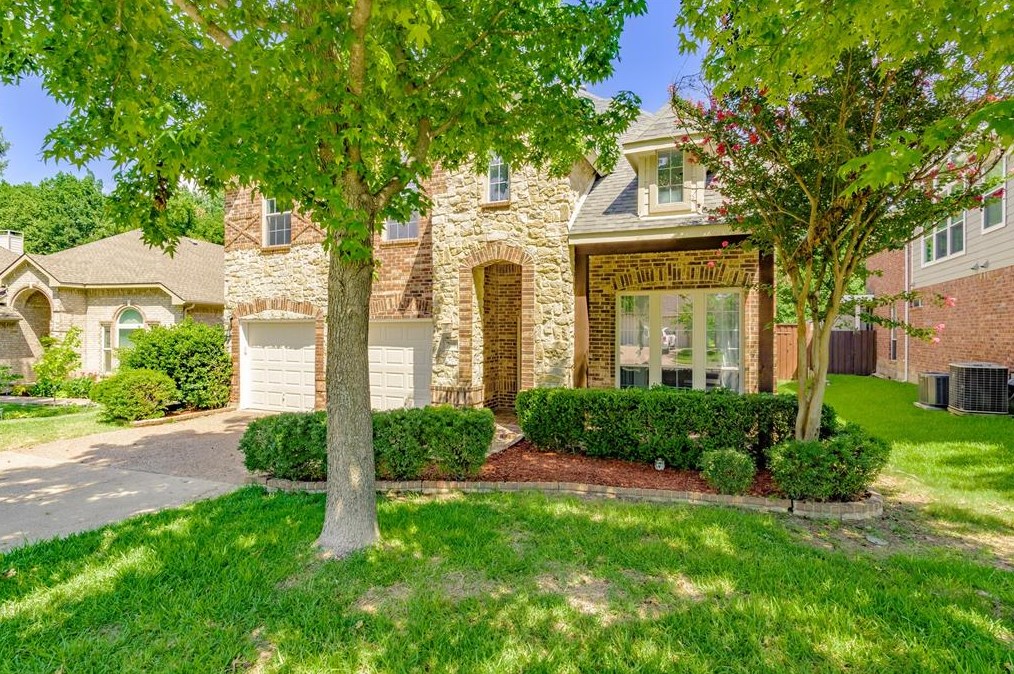 708 Brookwater Dr, Mckinney, TX 75071-5582