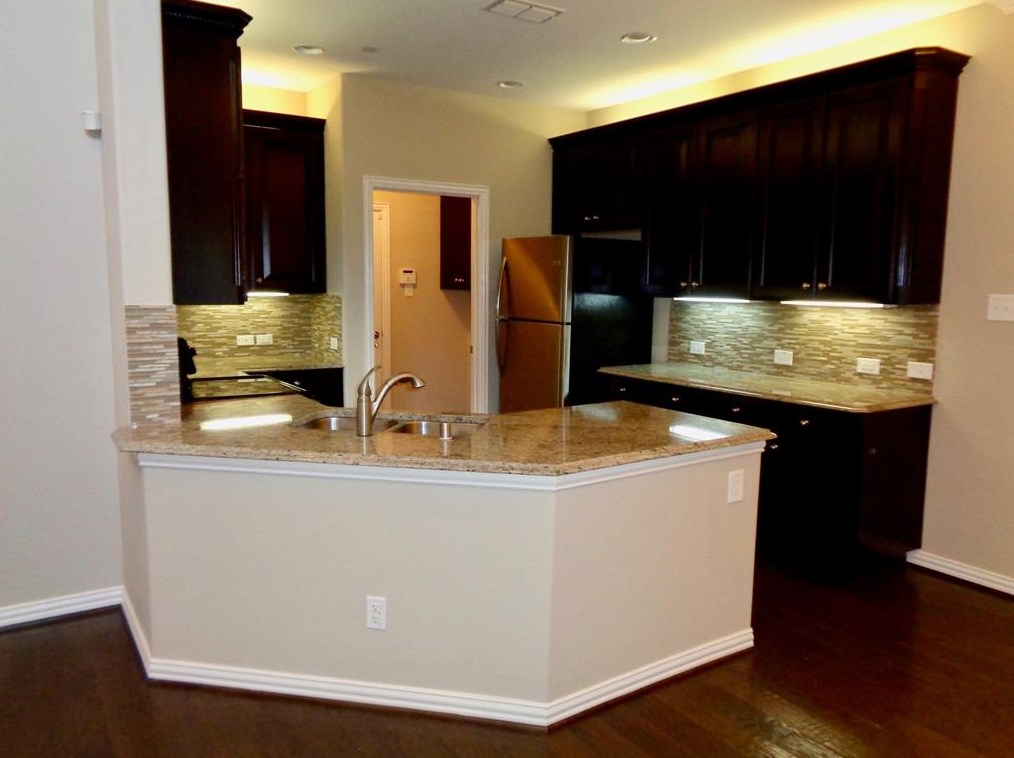 401 Metropolitan Dr, Plano TX  75023-2377 exterior