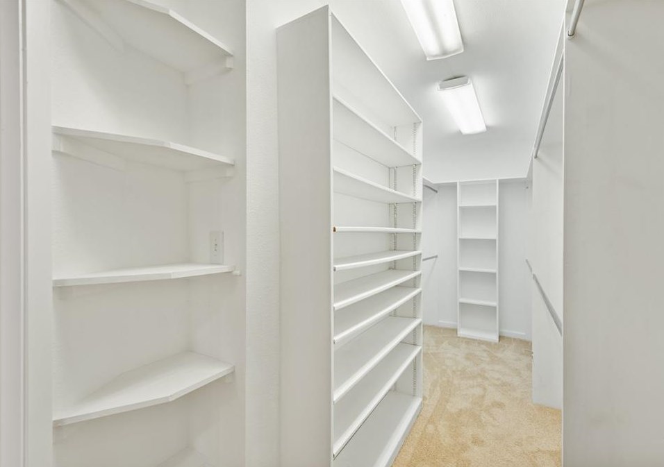 2338 Pinebluff Dr, Dallas TX  75228-5840 exterior