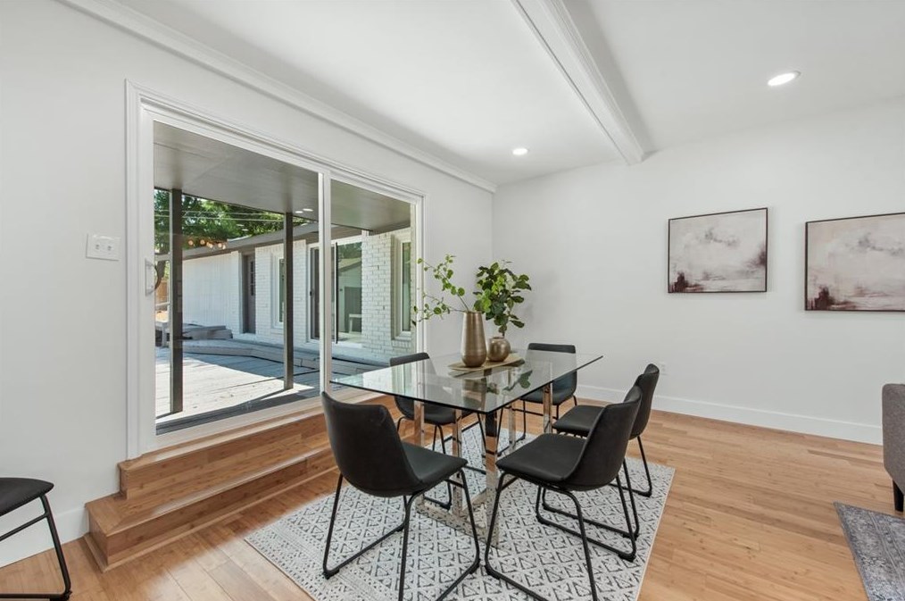 2338 Pinebluff Dr, Dallas TX  75228-5840 exterior