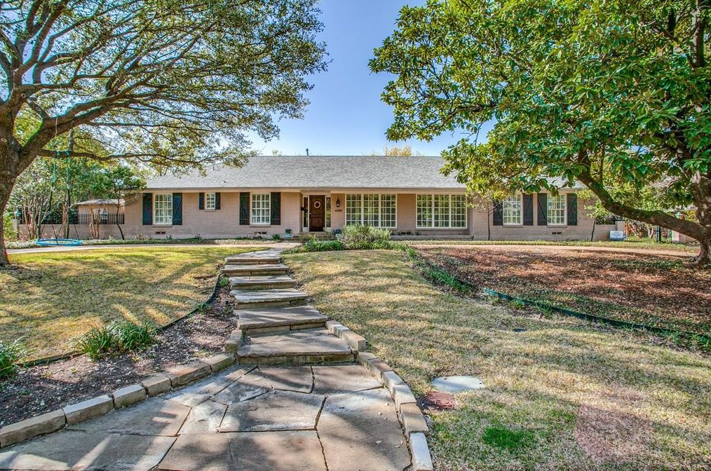 4340 Hallmark Dr, Dallas, TX 75229