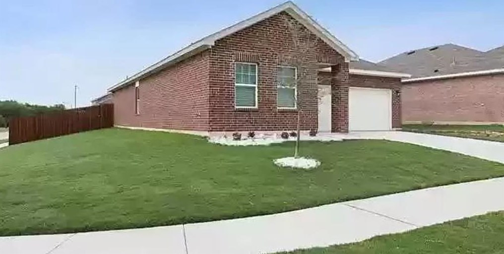 5301 Northfield Dr, Fort Worth, TX 76179