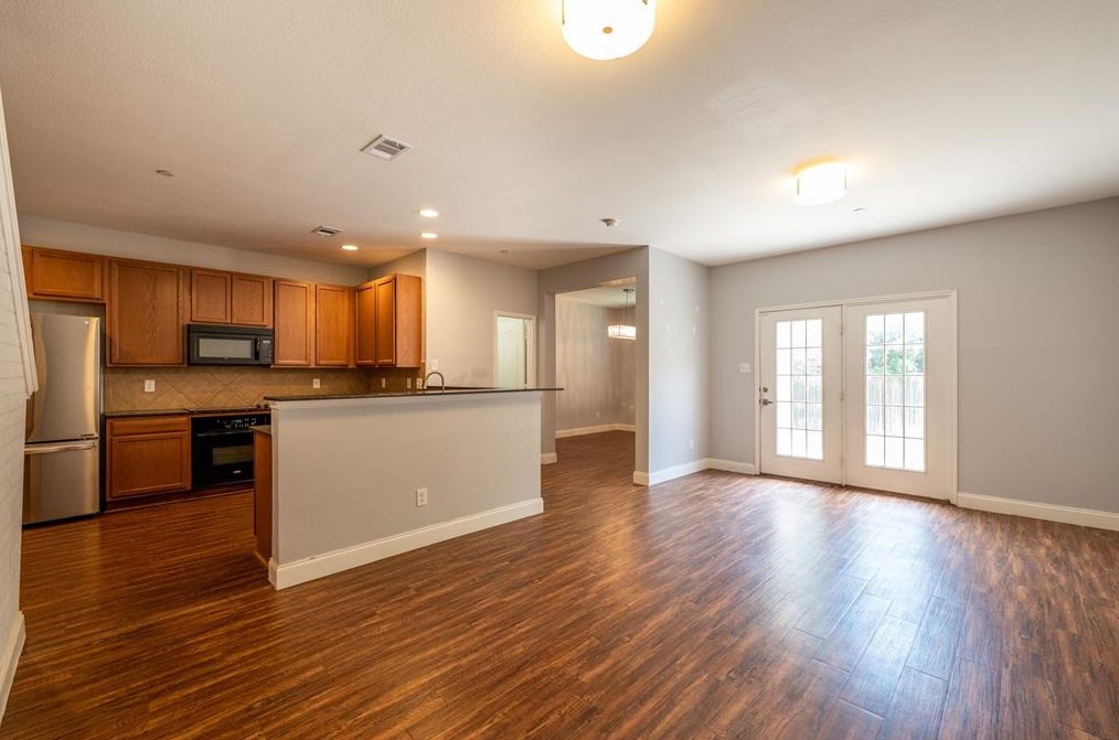 6376 Hill Creek Dr, Frisco, TX 75056