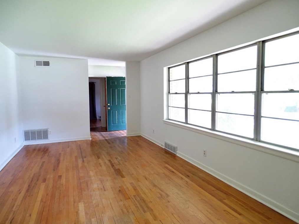 514 W Vista Dr, Garland, TX 75041