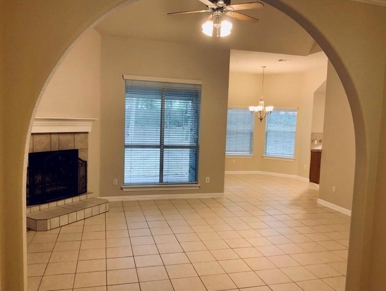 132 Deep Wood Ln, Weatherford, TX 76088