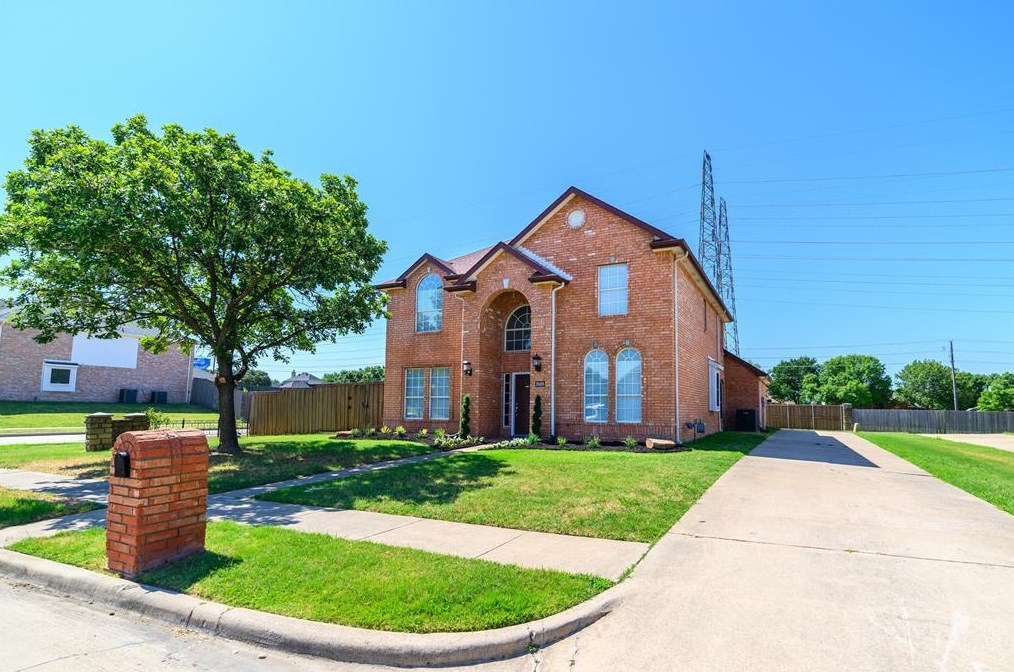 2520 Leicester Ct, Carrollton, TX 75006