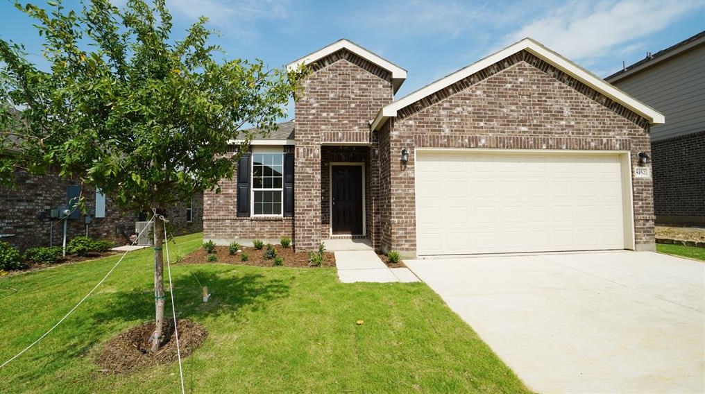 8152 Branch Hollow Trail, Fort Worth, TX 76123