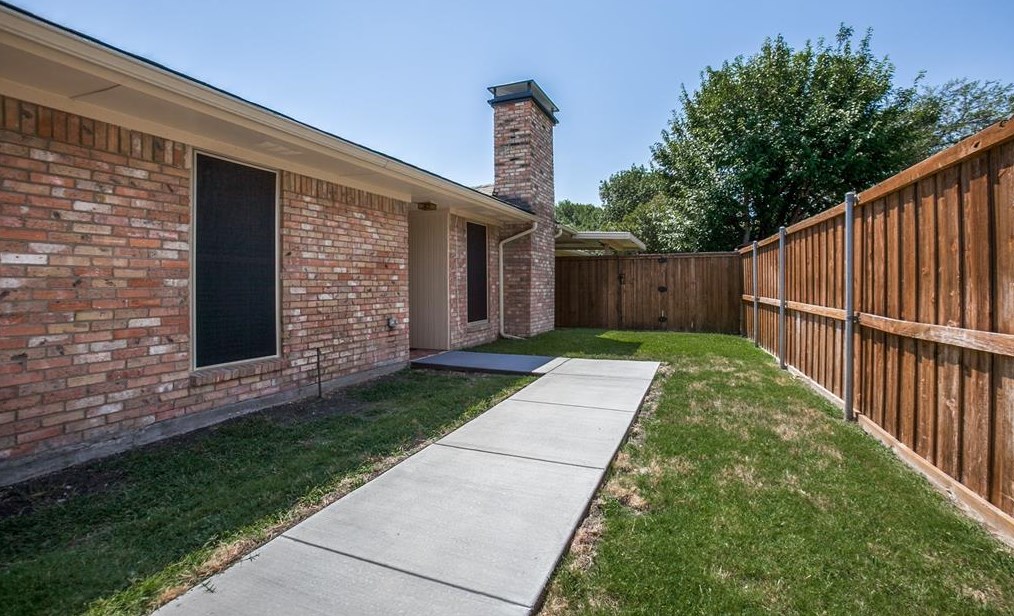 2814 Clear Springs Dr, Plano, TX 75075