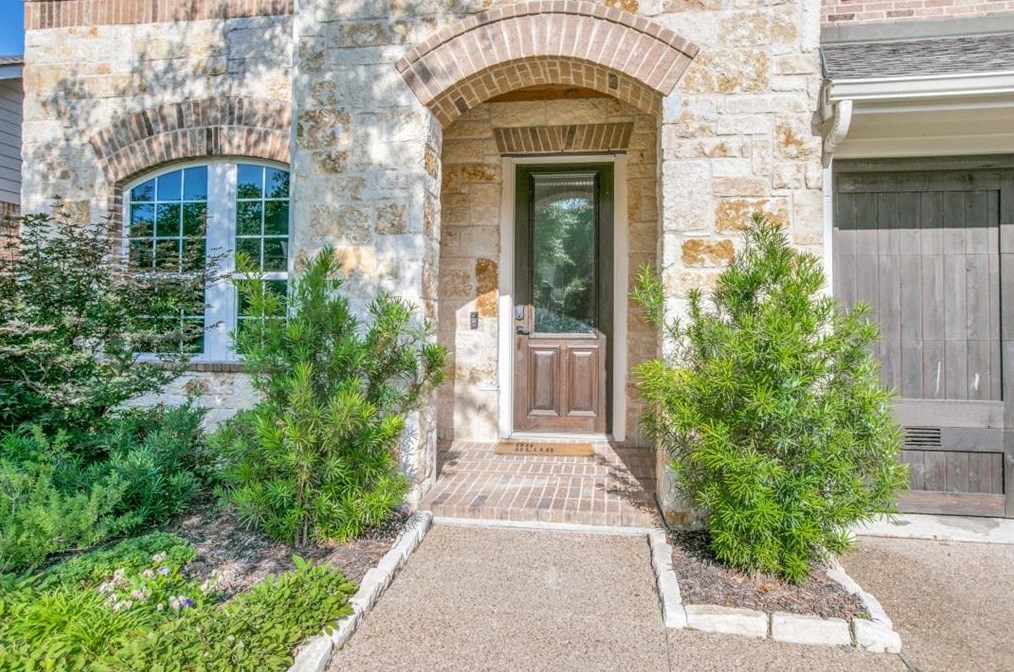 11325 Sanabel Dr, Dallas, TX 75218-1375