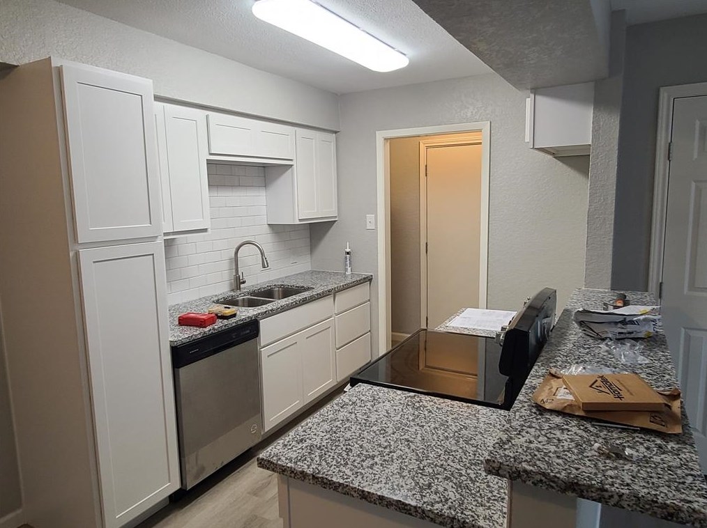 341 Spring Branch Ln, Kennedale, TX