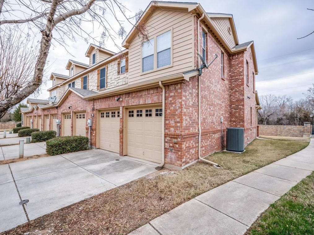 2746 Denali Park Dr, Grand Prairie, TX 75050