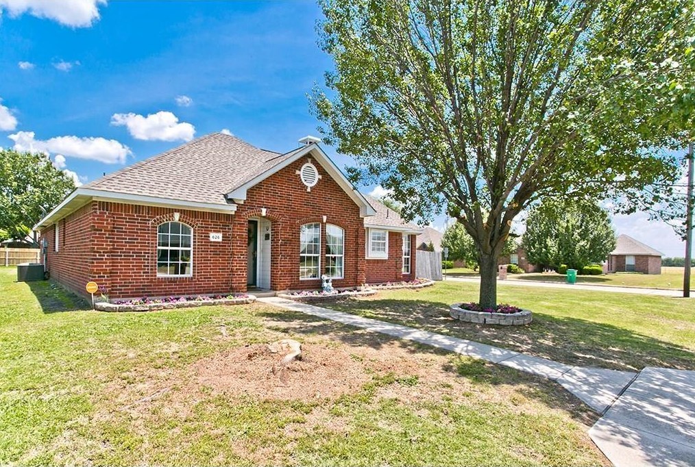 626 S Arizona Dr, Celina, TX 75009