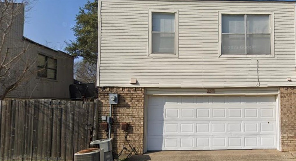 351 Towne House Ln, Richardson, TX 75081